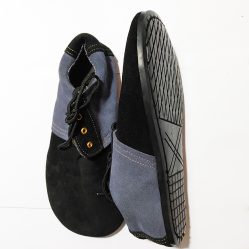 Giày đá cầu 2 lớp